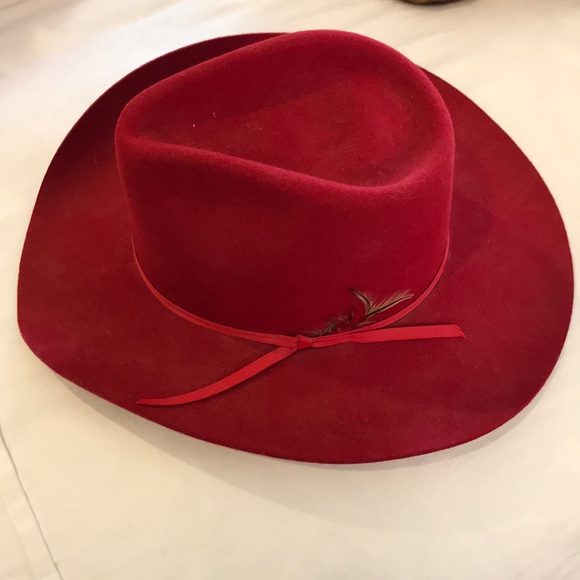 red stetson hat